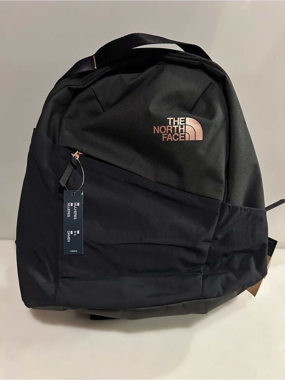 The North Face Women’s Isabella 3.0 Black Backpack 20L NWT